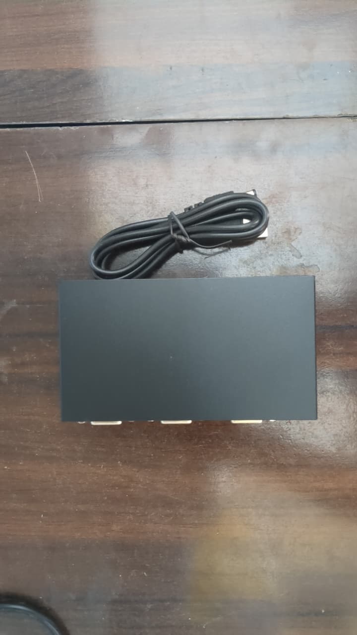 Ad Net 2 Port VGA Splitter 200MHz 1 In 2 Out Video Splitter
